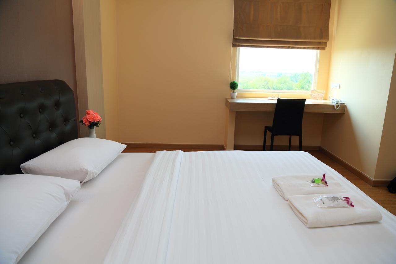 Triple Trees Hotel Pathumthani Kültér fotó